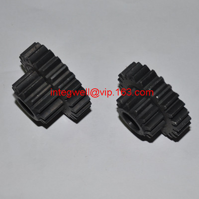 Idler gear assembly / transition gear