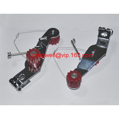 Weft tension spring assembly / yarn break detector
