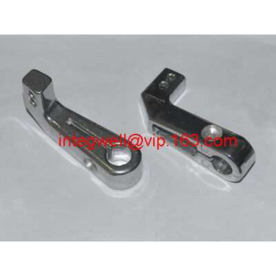 Porta-ago di trama / Leva ago di trama / Braccio di trama / Manovella di trama